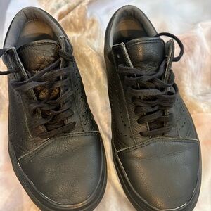 Unisex Vans – Size 9W/ Size 7.5 M  | Genuine Leather | Barely Worn